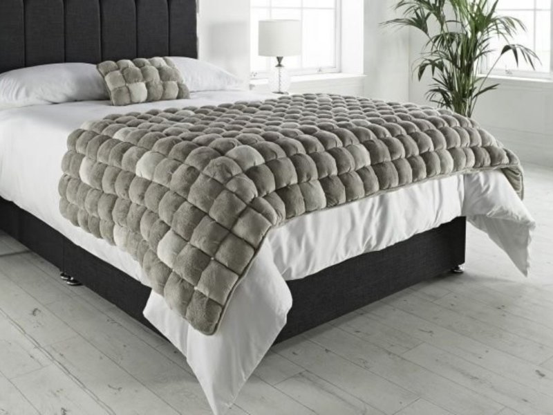 Beadle Crome Interiors Special Offers The Piazza Throw