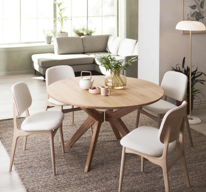 Beadle Crome Interiors Daisy Round Dining Table